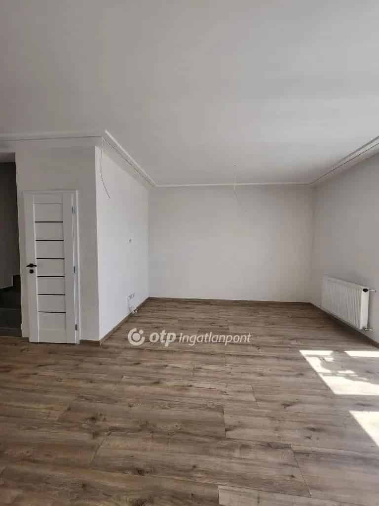 Ház Kiadó , Vecsési járás, Közép-Magyarország