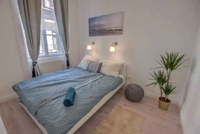 Teréz körúton 2 db eladó lakás