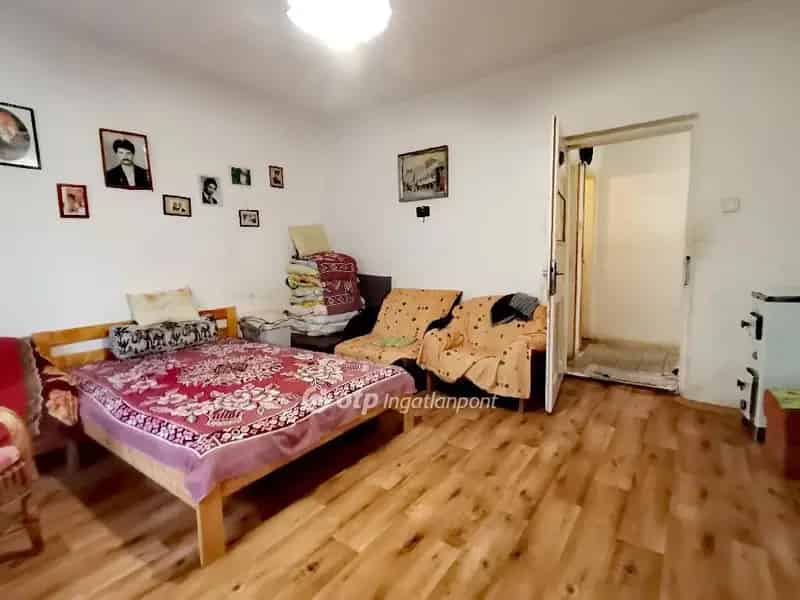 Ház Kiadó , Tiszafüredi járás, Alföld és Észak