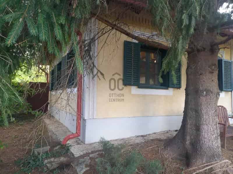 Bakonyi családi ház eladó - 150 nm, 2 szoba, 2 fürdő, pelletkazán