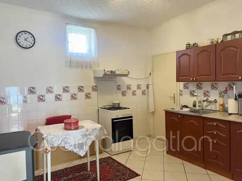 Ház Kiadó , Csornai járás, Dunántúl