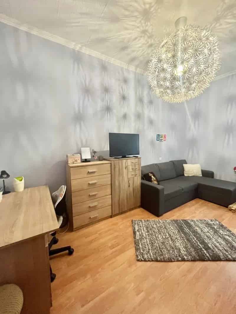 Ház Kiadó , Aszódi járás, Közép-Magyarország