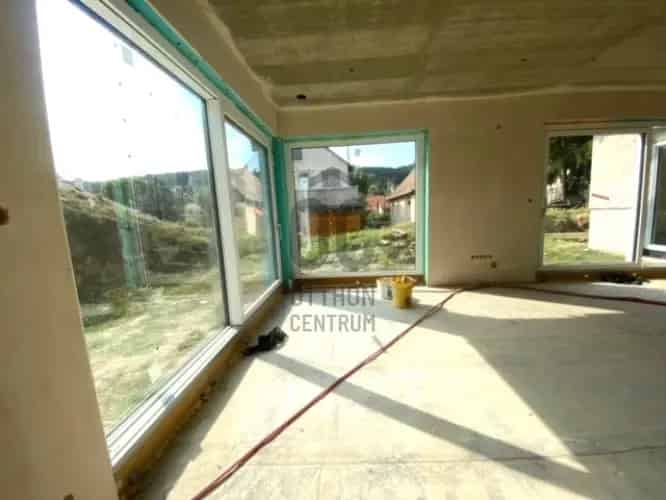 Nagykovácsii eladó újépítésű ikerház, U0047172