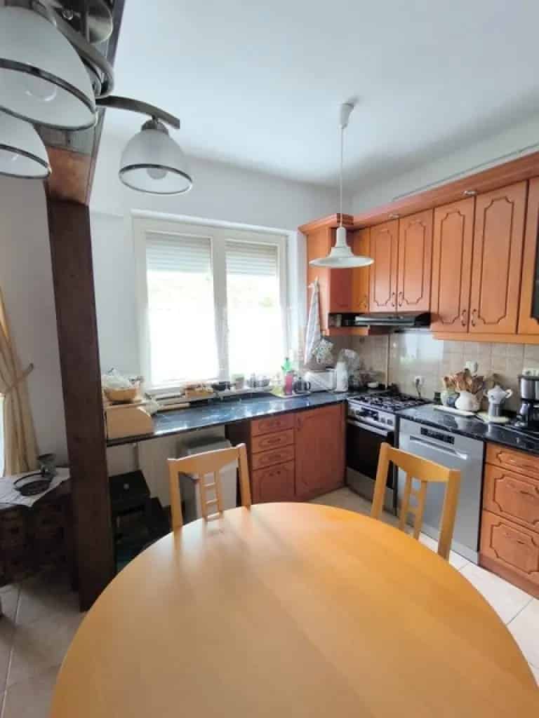 Ház Kiadó , Budapest, Közép-Magyarország
