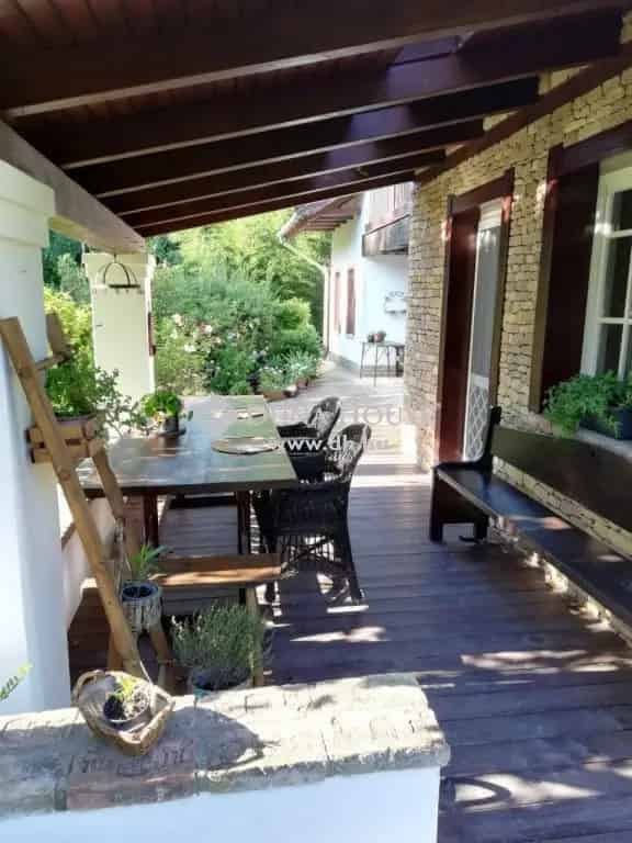 Ház Eladó , Budaörs, Közép-Magyarország