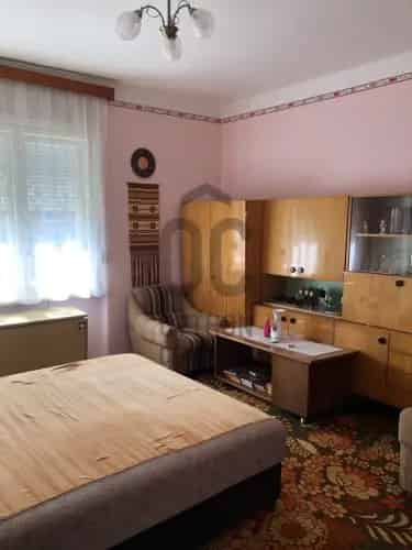Göllei eladó családi ház, DHZ044107