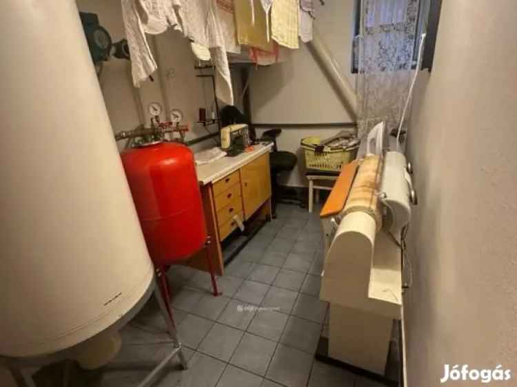Eladó 7 szobás családi ház Hajdúszoboszlón apartmanházként