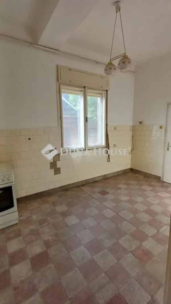 Ház Kiadó , Budapest, Közép-Magyarország