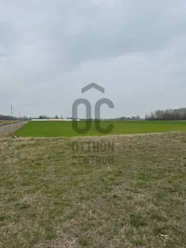 Röszkei eladó telek, T037993