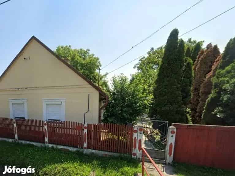 Polgár 75nm-es 2 szobás családi ház eladó 1300nm telekkel