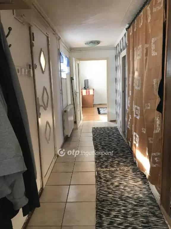 Ház Kiadó , Monori járás, Közép-Magyarország