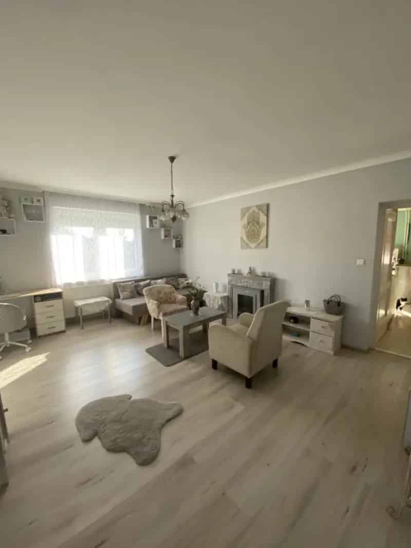 Ház Kiadó , Tiszakécske, Alföld és Észak