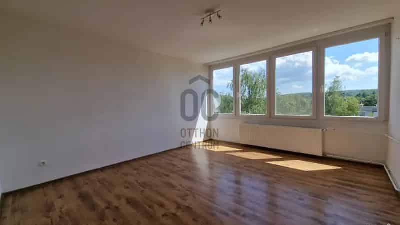 Nagyoroszii eladó panel lakás, DLK019571