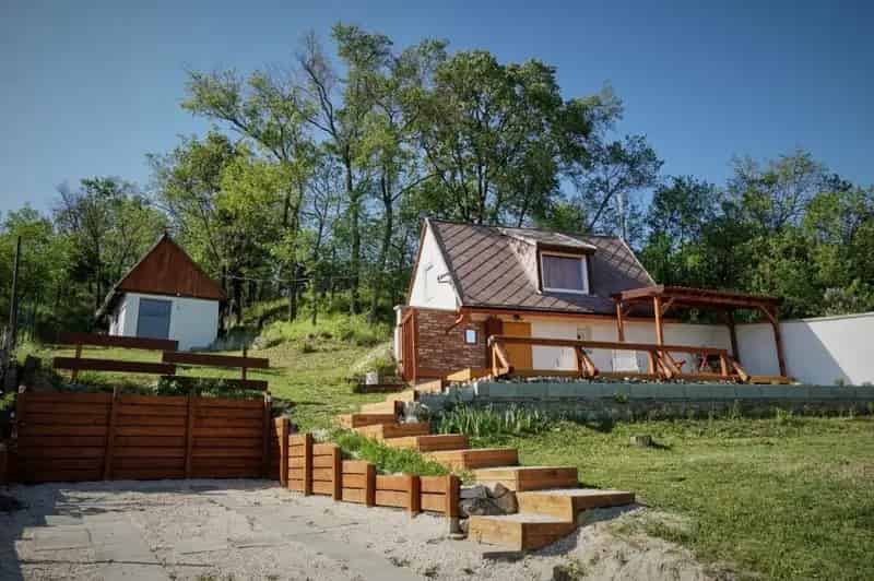 Ház Kiadó , Székesfehérvári járás, Dunántúl