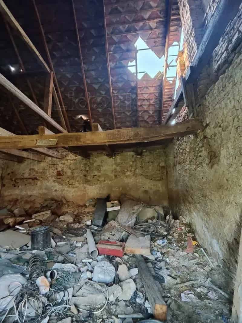 Ház Kiadó , Veszprémi járás, Dunántúl