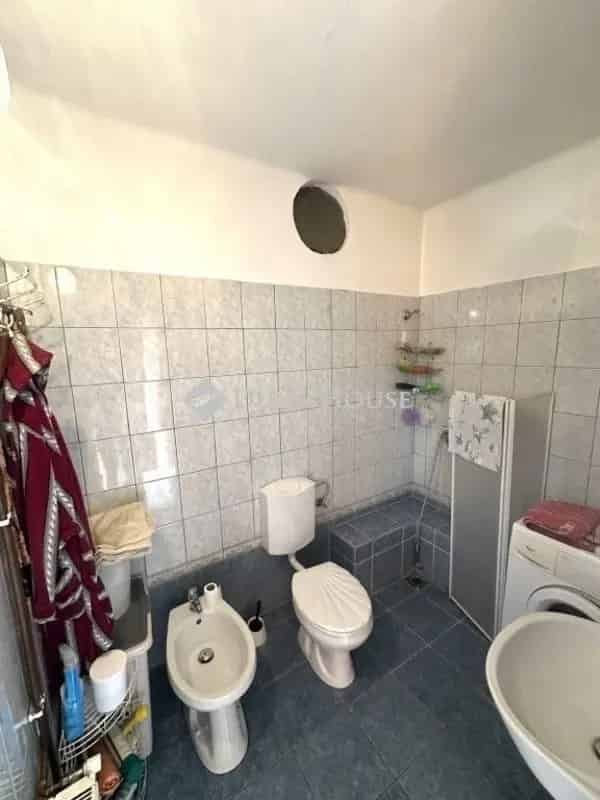 Ház Kiadó , Budapest, Közép-Magyarország