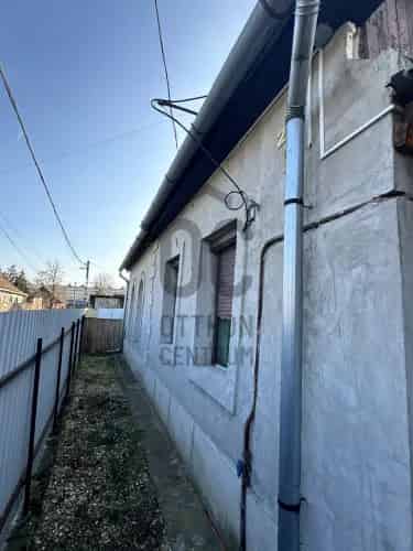 Szolnoki eladó családi ház, H497542