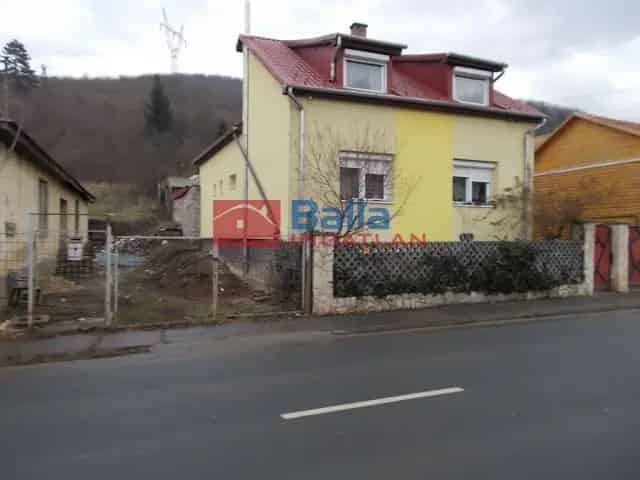 Ózd családi ház eladó 5 szoba 2 fürdő garázzsal felújított