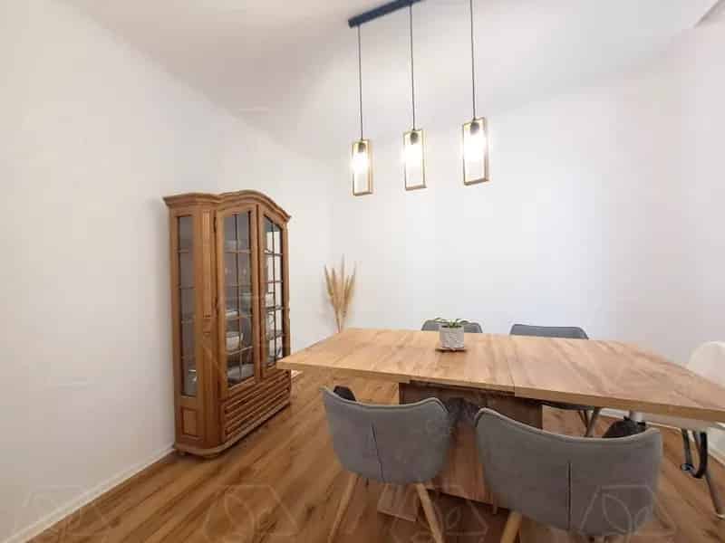 Ház Kiadó , Nyíregyházi járás, Alföld és Észak