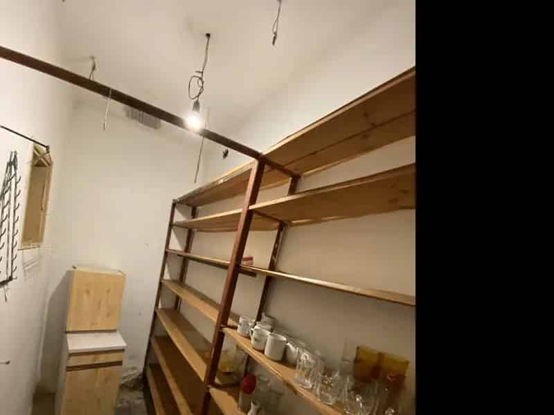 Ház Kiadó , 2, Szegfű utca, Esztergom, Dunántúl