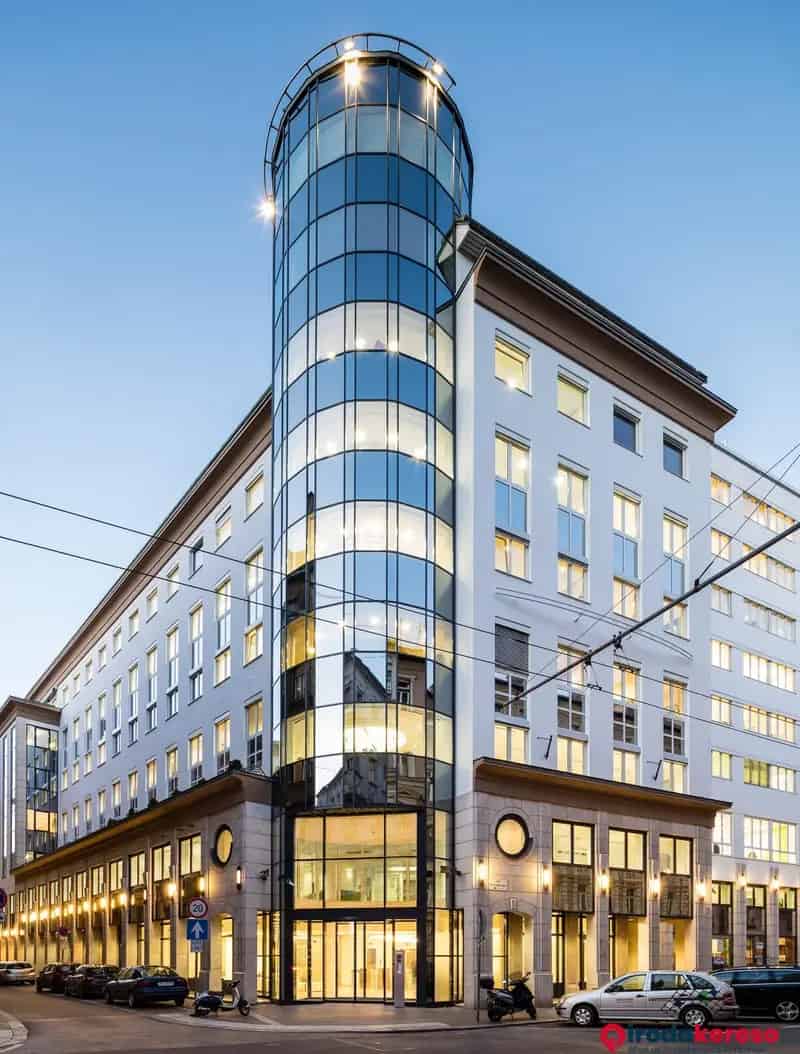 Central Udvar A épület