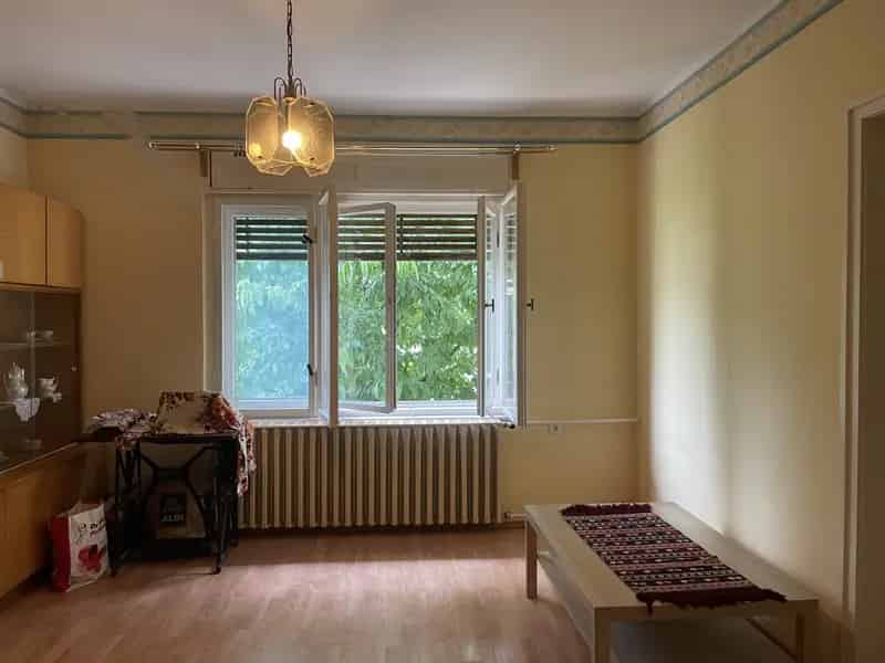 Ház Kiadó , Bajai járás, Alföld és Észak