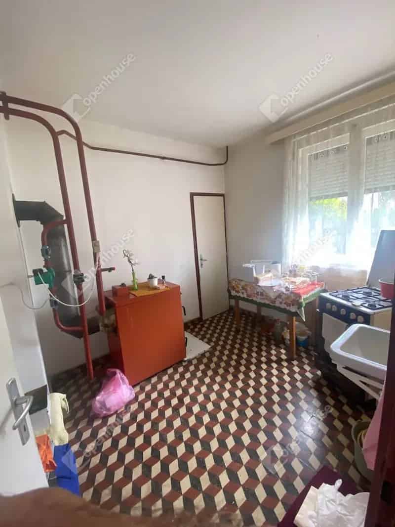 Ház Kiadó , Csornai járás, Dunántúl