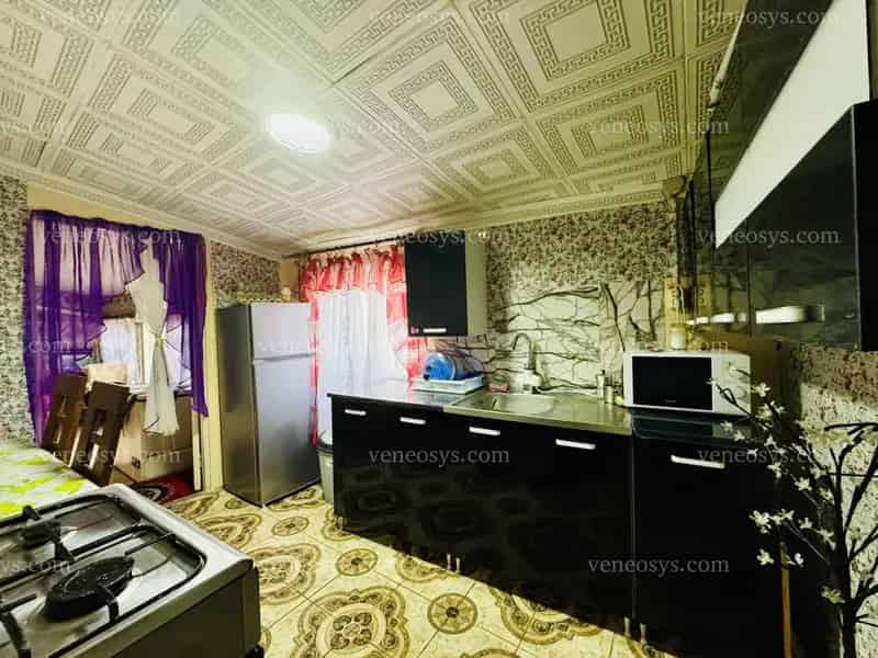 Eladó Szikszón, a Móra Ferenc utcában egy 104 m²-es, 3+1 szobás családi ház 520 m²-es telken!