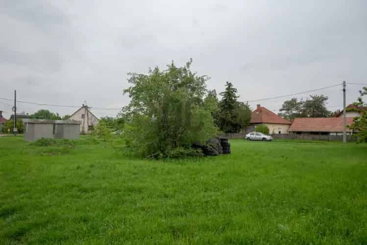 Nádudvari eladó telek, T035985