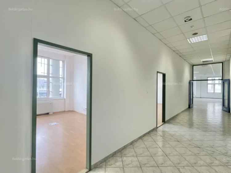 Kaposvár Belváros Iroda Kiadó 40 m2 Azonnal Költözhető