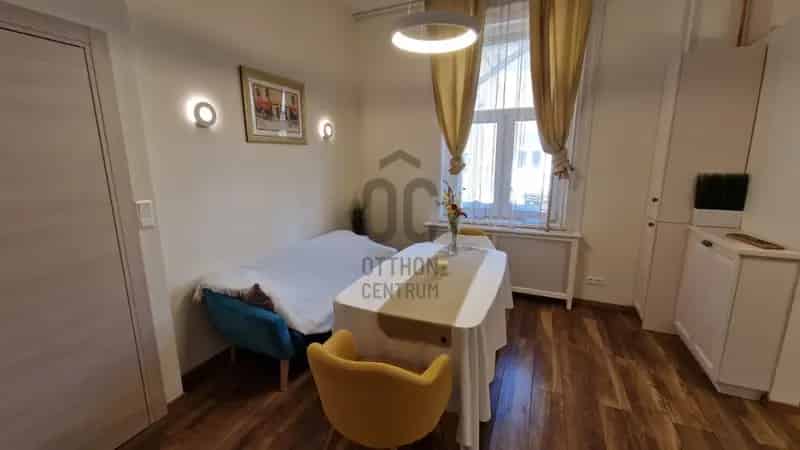 Budapest II. kerületi eladó lakás, H489626