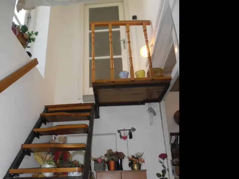 Ház Kiadó , Szekszárdi járás, Dunántúl
