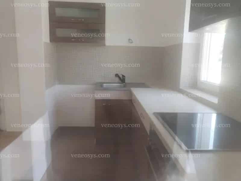 Eladó Ráckevén egy 800 m2 telken egy 120m2 ikerház