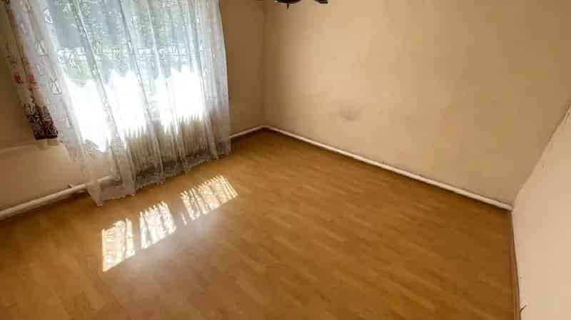 Ház Kiadó , Nyíregyháza, Alföld és Észak
