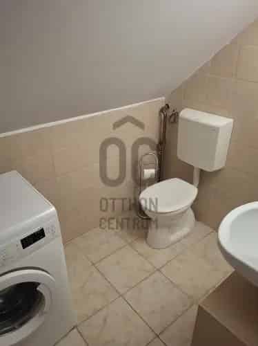 Pulai eladó családi ház, H502678