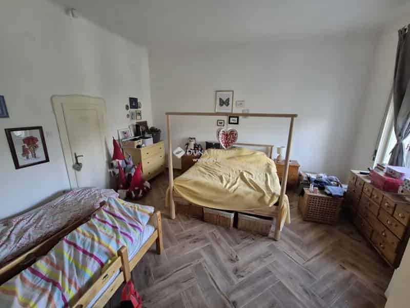 Ház Kiadó , Ceglédi járás, Közép-Magyarország