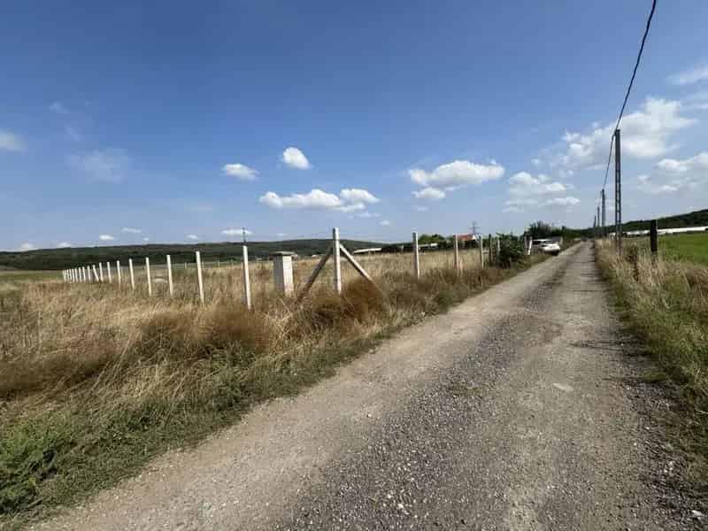 Telek Kiadó , Dunakeszi járás, Közép-Magyarország