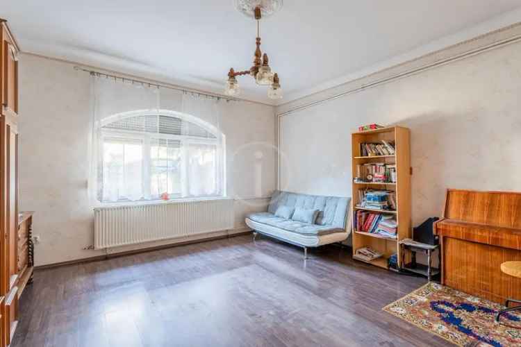 Ház Kiadó , Budapest, Közép-Magyarország