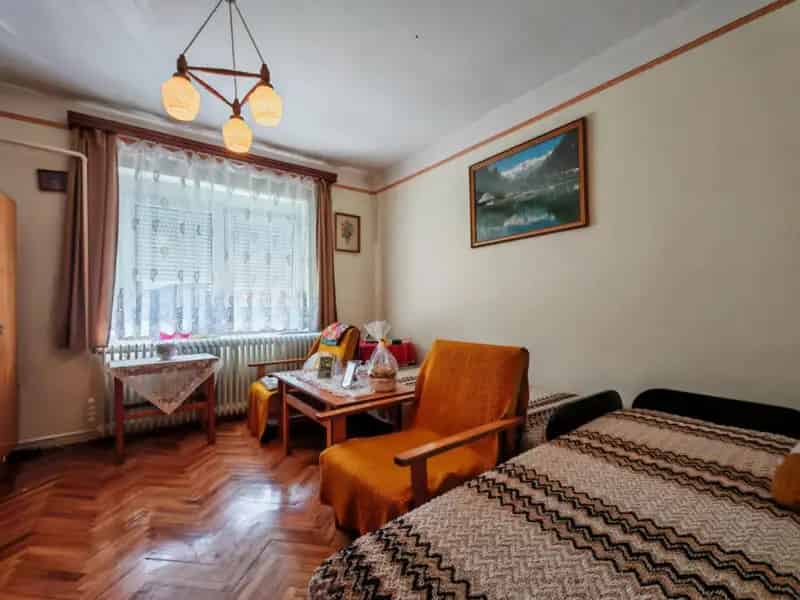 Ház Kiadó , Kisbéri járás, Dunántúl