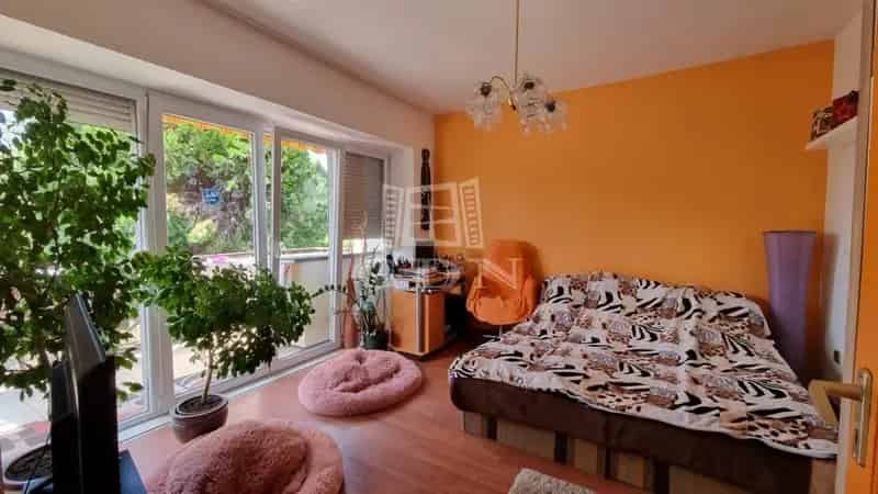 Ház Kiadó , Székesfehérvár, Dunántúl