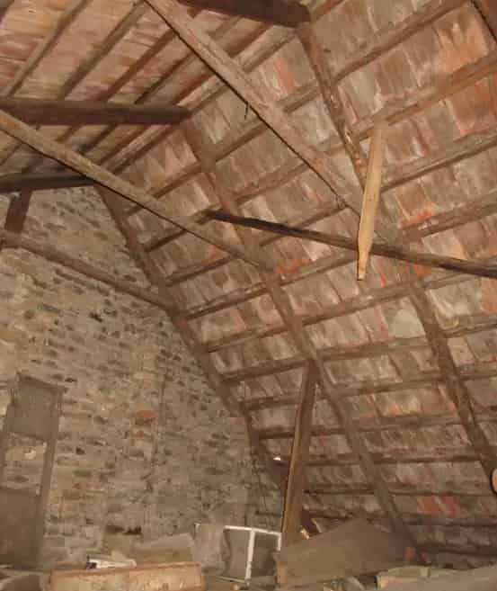 Felujítandó ház Sárbogárdon 78 m2 3132 m2 telekkel