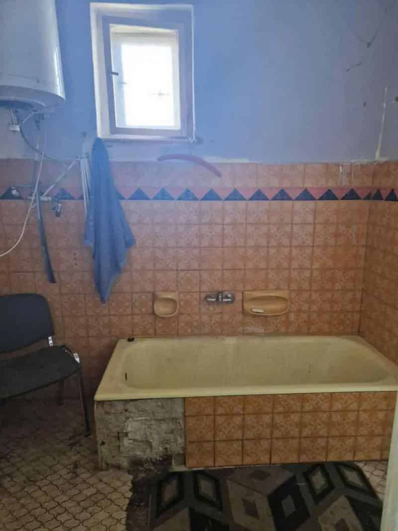 Ház Kiadó , Aszódi járás, Közép-Magyarország
