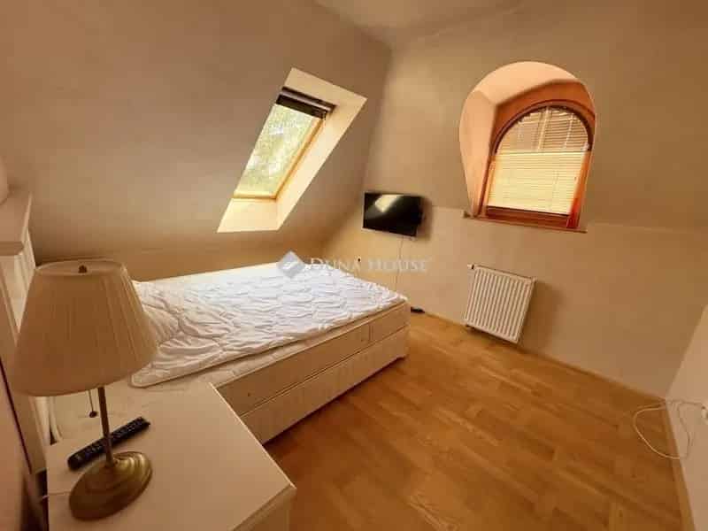 Lakás Kiadó , 9, Bajcsy-Zsilinszky utca, Pécs, Dunántúl