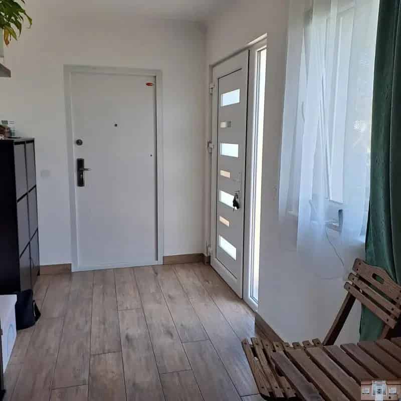 Ház Kiadó , Monori járás, Közép-Magyarország