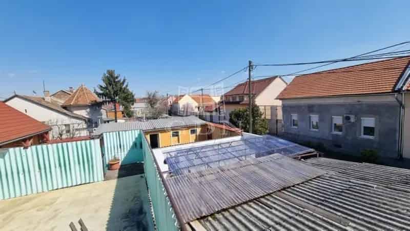 Ház Kiadó , Csomád utca, Budapest, Közép-Magyarország