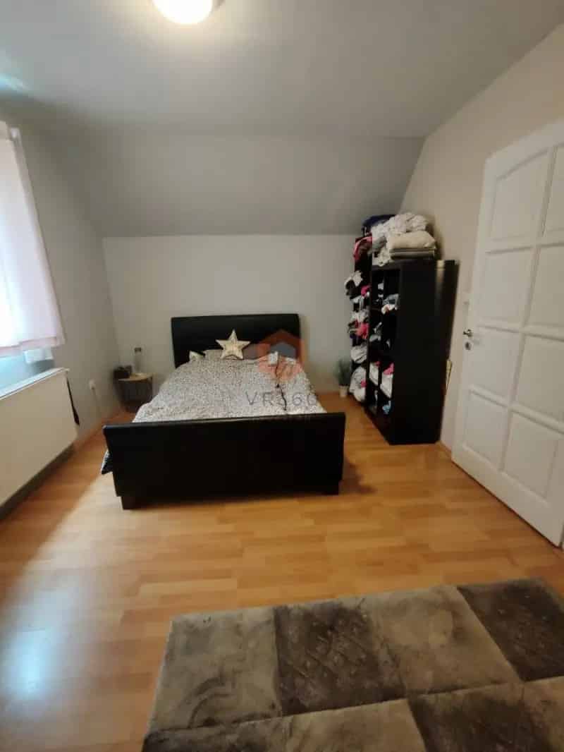 Ház Kiadó , Pécsi járás, Dunántúl