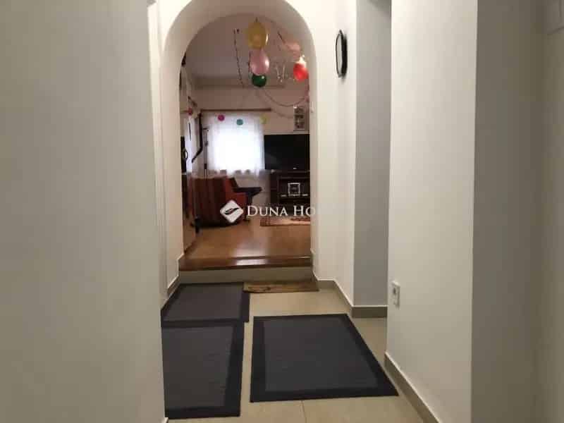 Ház Kiadó , Dunakeszi járás, Közép-Magyarország