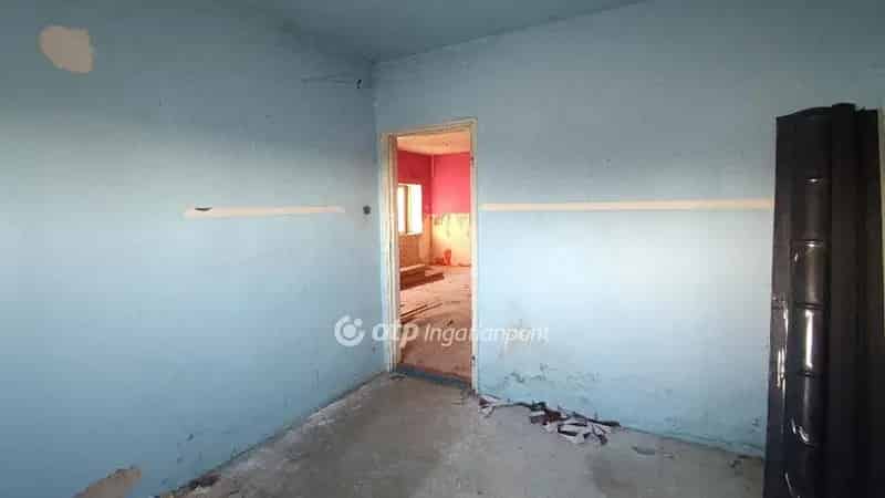 Ház Kiadó , Dabasi járás, Közép-Magyarország