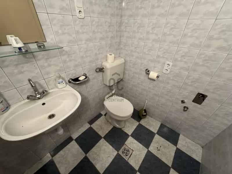 Ház Kiadó , Dunaújvárosi járás, Dunántúl