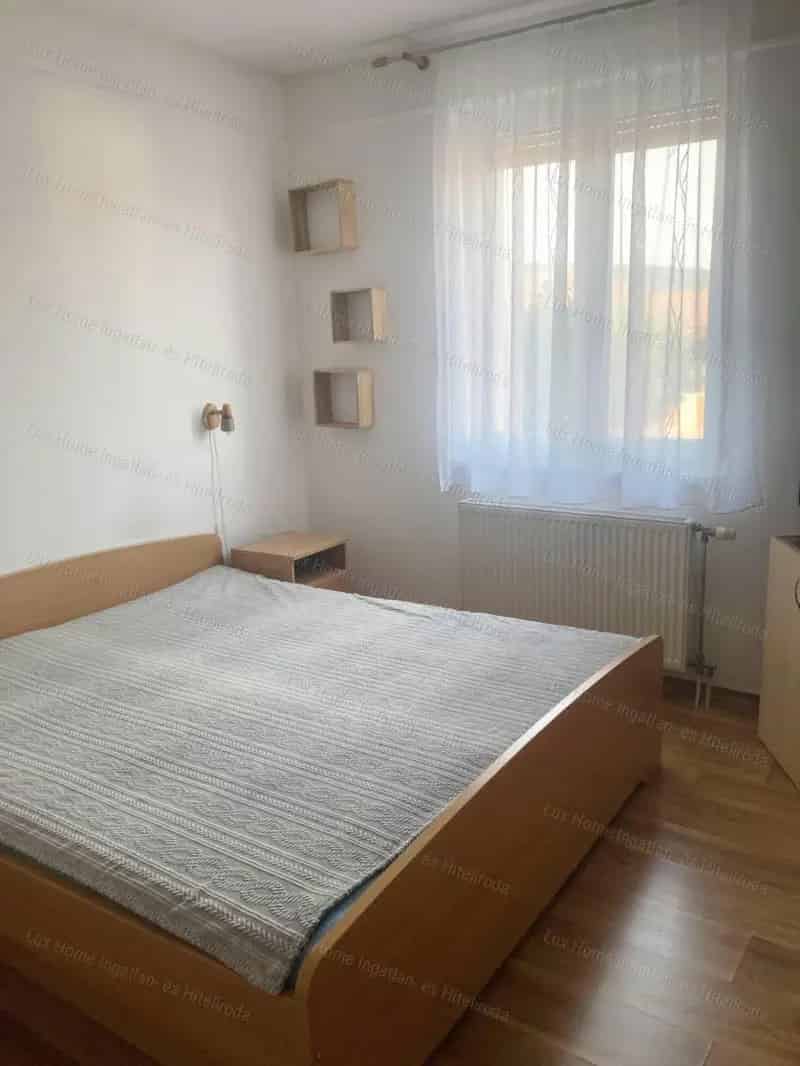 Ház Kiadó , Tatabányai járás, Dunántúl